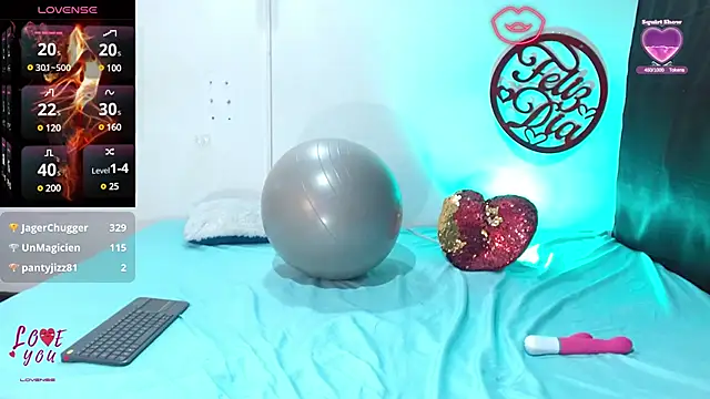 Snapshot of cleopatraa chatting on February 19, 1:29 am cleopatraa online show from February 19, 1:29 am