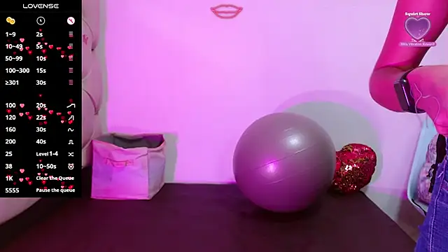 Snapshot of cleopatraa chatting on September 8, 9:03 pm cleopatraa online show from September 8, 9:03 pm