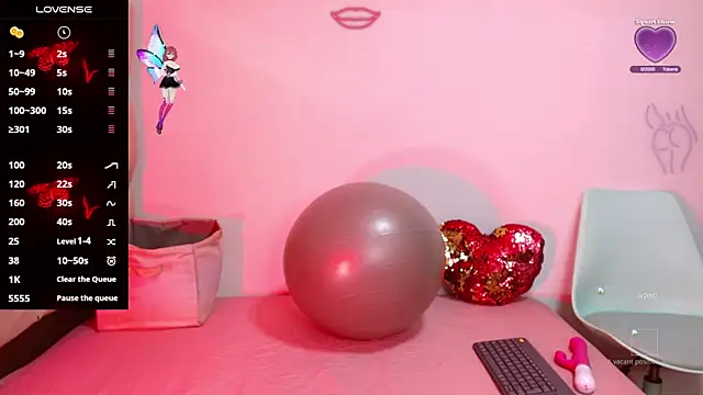 Snapshot of cleopatraa chatting on September 10, 9:04 pm cleopatraa online show from September 10, 9:04 pm