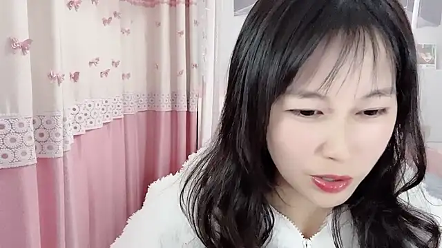 Snapshot of Shleybaby chatting on December 4, 7:06 am Shleybaby online show from December 4, 7:06 am