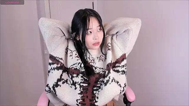 Snapshot of hee_young11 chatting on December 11, 9:30 am hee young11 online show from December 11, 9:30 am