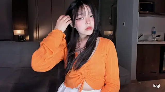 Snapshot of hee_young11 chatting on March 10, 2:16 pm hee young11 online show from March 10, 2:16 pm