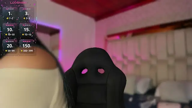 Snapshot of Kleverly_Manson1 chatting on November 6, 9:05 pm Kleverly Manson1 online show from November 6, 9:05 pm