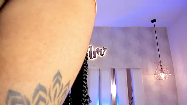 Snapshot of Nicolemorelli2 chatting on February 20, 1:30 pm Nicolemorelli2 online show from February 20, 1:30 pm