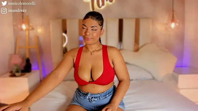 Snapshot of Nicolemorelli2 chatting on November 6, 12:06 pm Nicolemorelli2 online show from November 6, 12:06 pm