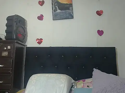 Snapshot of valerivegass chatting on October 27, 7:40 pm valerivegass online show from October 27, 7:40 pm