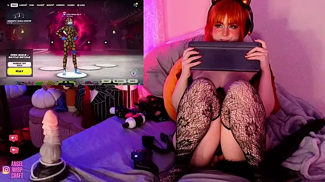 Angel-Lewd-Cake online show from December 3, 10:06 am