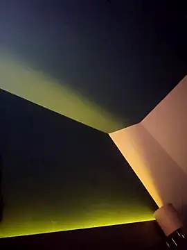 Luna Kitanna online show from April 22, 11:50 pm