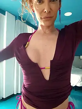 Snapshot of Luna_Kitanna chatting on April 25, 12:30 pm Luna Kitanna online show from April 25, 12:30 pm