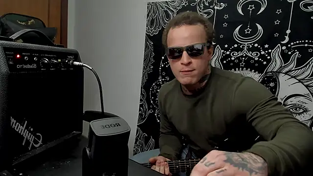 layneinchains online show from December 21, 9:25 pm