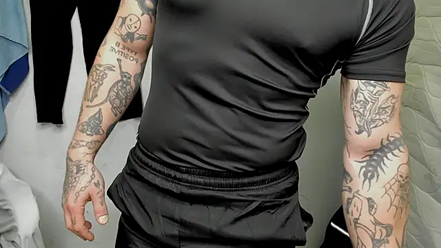 layneinchains online show from January 3, 1:38 am