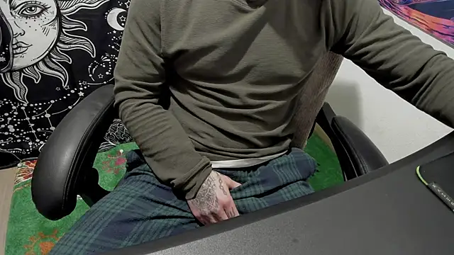 layneinchains online show from February 10, 2:05 pm