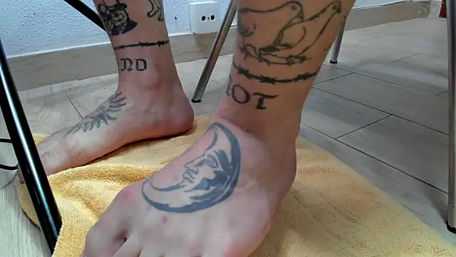 layneinchains online show from April 19, 3:55 pm