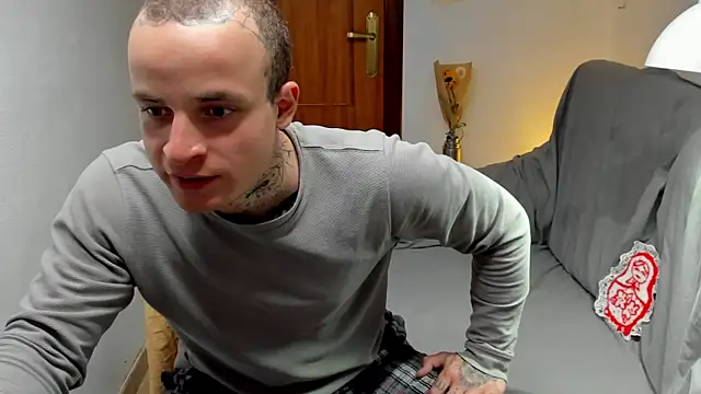 layneinchains online show from April 22, 1:23 pm