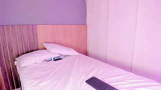 hannnasmith online show from December 17, 3:12 am