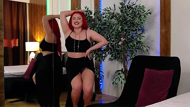 EmyHilton online show from April 7, 5:41 am