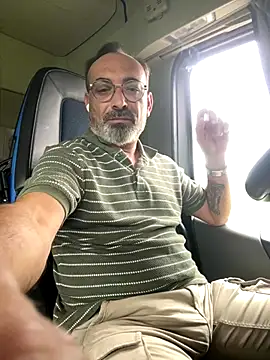 Snapshot of dzhakar chatting on October 15, 11:54 am dzhakar online show from October 15, 11:54 am