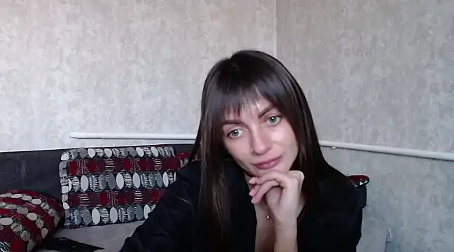 Snapshot of LikaLuis chatting on February 10, 1:44 pm LikaLuis online show from February 10, 1:44 pm