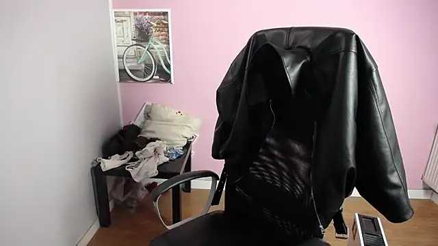 viktoria lovely online show from April 24, 6:16 am