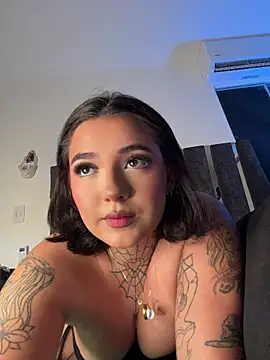 Snapshot of Ala_Rasi_ chatting on May 17, 3:37 am Ala Rasi online show from May 17, 3:37 am