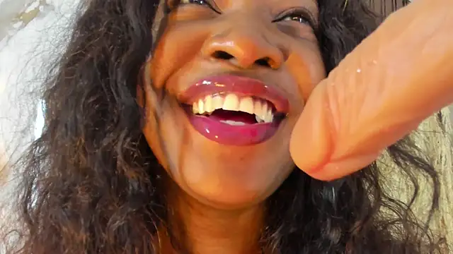 aidaadams online show from February 16, 8:10 am