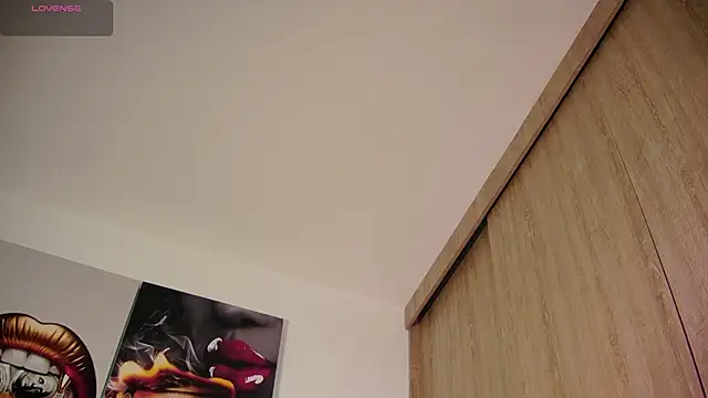 aidaadams online show from September 17, 11:45 am