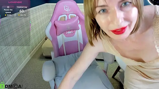 Jaqueline Richardson online show from March 12, 11:27 am