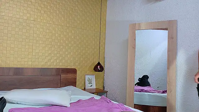 Snapshot of Mrs_booty chatting on March 14, 1:57 pm Mrs booty online show from March 14, 1:57 pm