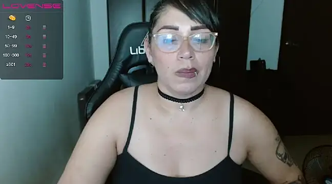 natashasmithe online show from January 25, 6:23 am