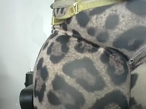 Brown sexy online show from February 13, 7:03 am