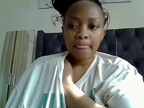 Snapshot of Brown_sexy chatting on November 16, 6:19 am Brown sexy online show from November 16, 6:19 am