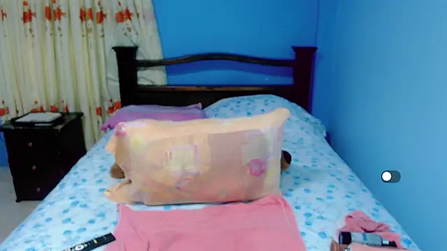 Lily Benet1 online show from January 9, 12:35 am