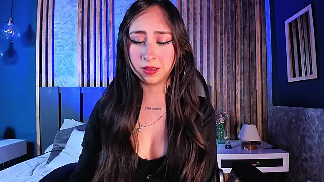  cloe martinez online show from December 23, 1:40 am