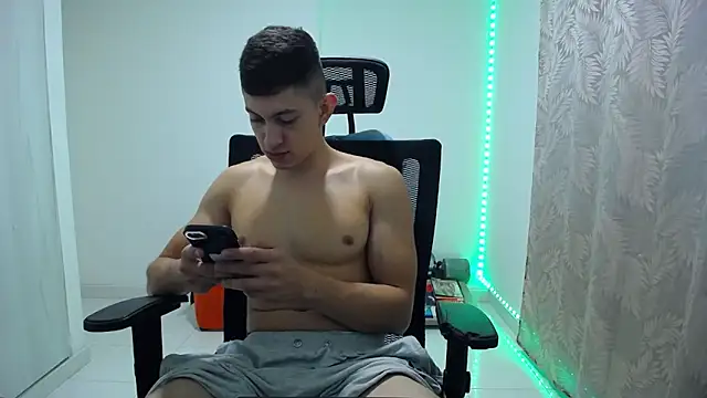 Iam yourbabyprincess XD online show from December 11, 5:21 am