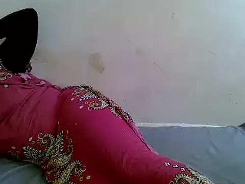 Snapshot of Crystal__Gee chatting on December 27, 6:46 am Crystal  Gee online show from December 27, 6:46 am