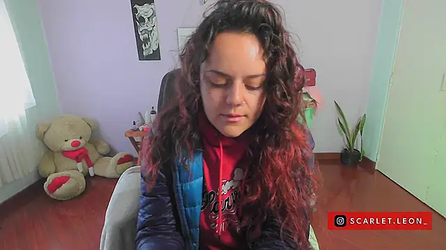 Scarletleon77 online show from January 10, 4:30 pm