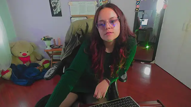 Scarletleon77 online show from March 17, 9:34 pm