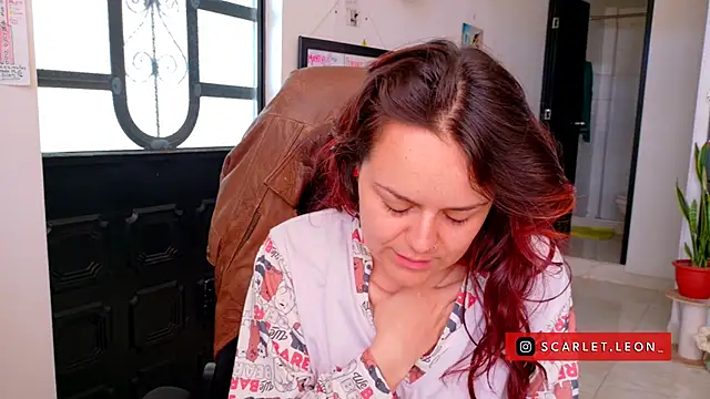 Scarletleon77 online show from June 23, 3:54 pm