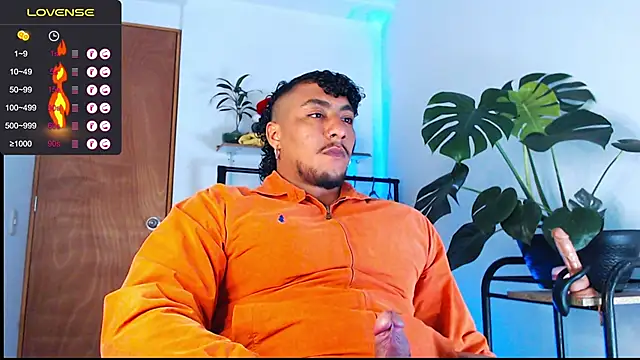 yosoy enzo2020 online show from December 31, 3:55 am