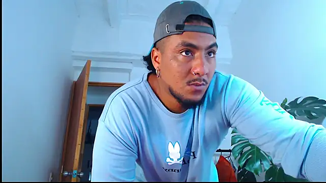 yosoy enzo2020 online show from February 2, 10:35 am