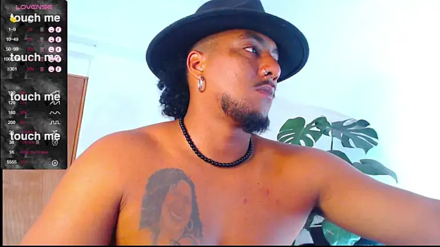 yosoy enzo2020 online show from February 23, 5:39 pm