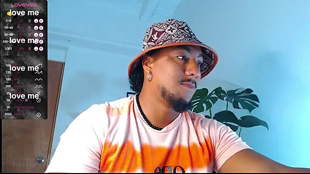 yosoy enzo2020 online show from February 24, 12:05 pm