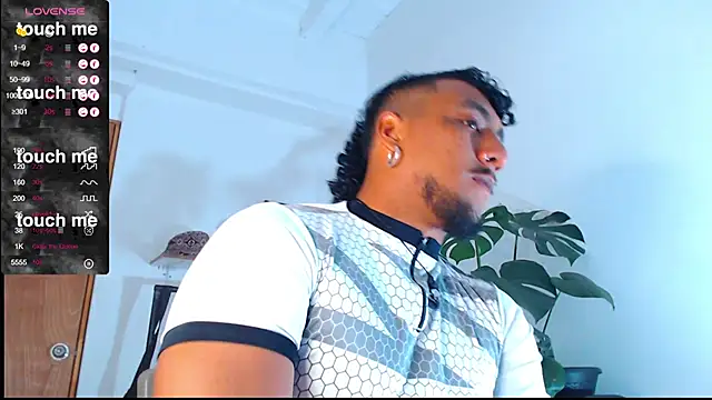 yosoy enzo2020 online show from February 25, 12:14 am