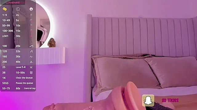 Snapshot of sarah-bonneth chatting on February 11, 11:10 am sarah-bonneth online show from February 11, 11:10 am