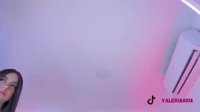 Snapshot of sarah-bonneth chatting on November 7, 11:43 am sarah-bonneth online show from November 7, 11:43 am