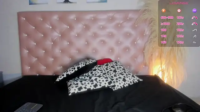 paulinasaeEnz online show from November 17, 1:17 pm