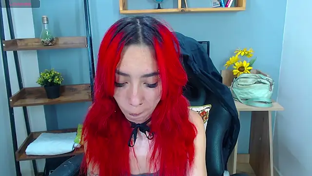 Erika Stevens online show from April 7, 3:23 pm