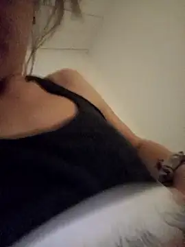 Cristina02 online show from April 28, 10:59 pm