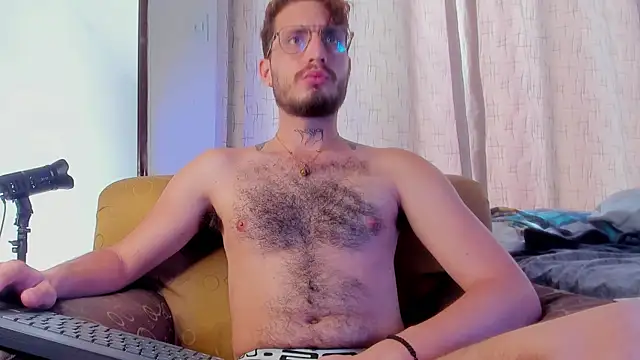 Snapshot of axel_giracr chatting on March 13, 7:17 pm axel giracr online show from March 13, 7:17 pm