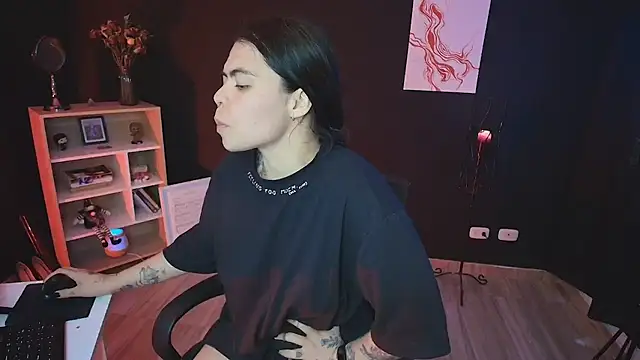  WednesdayFriday  online show from December 3, 10:07 pm